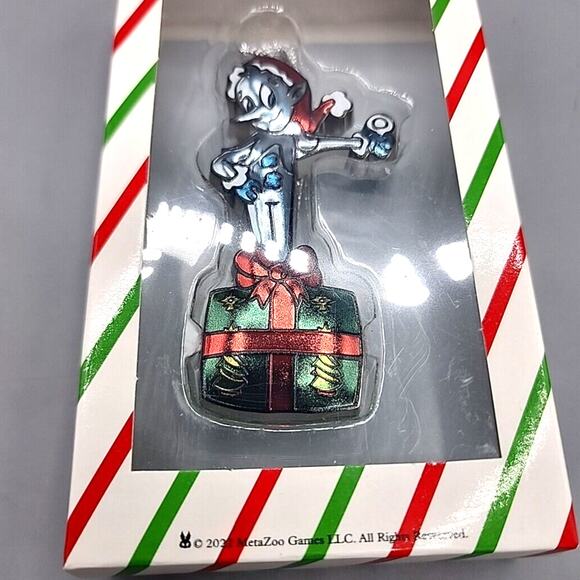 MetaZoo 2022 Christmas Pin Club Set of 4 Ornaments ONLY 2 Kinds of Pins - Picture 4 of 7